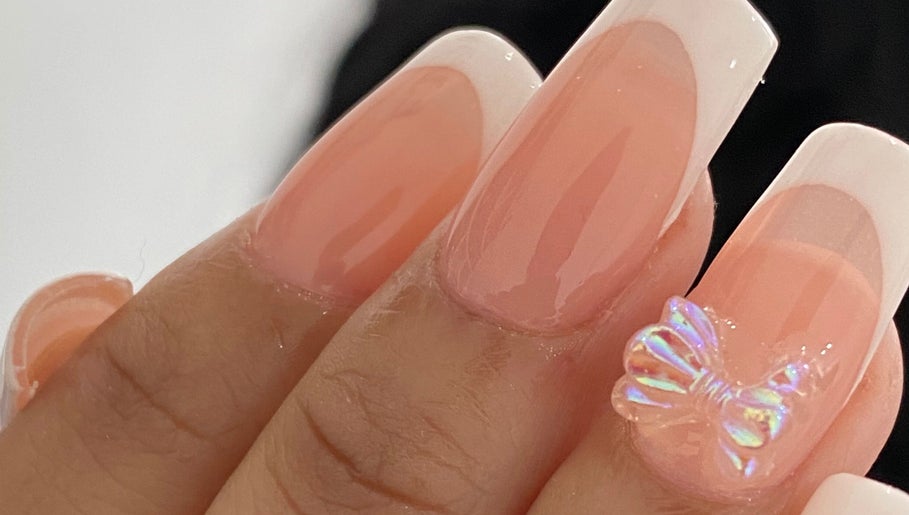 Studio Hana Nails image 1