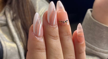 Studio Hana Nails image 3