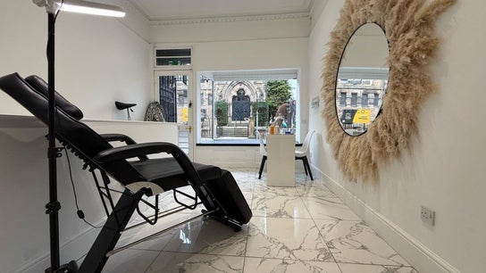 The Brow & Lash Lab By Elle