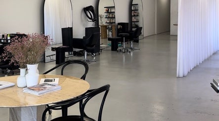 salon.ainsleyrae