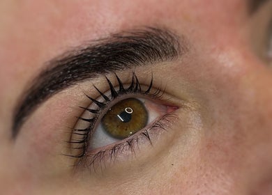 Close-up of expertly groomed eyebrow at Neash Beauty, Kiama, New South Wales, AU.