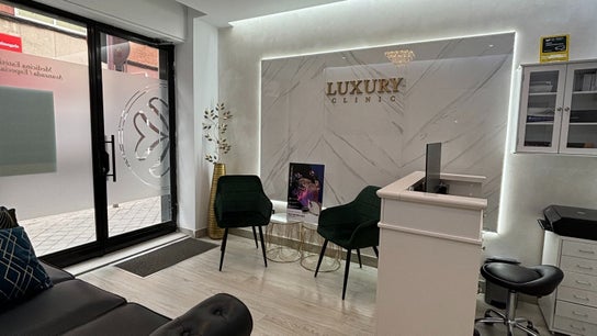 LUXURY CLINIC MEDICINA ESTETICA ESPECIALIZADA