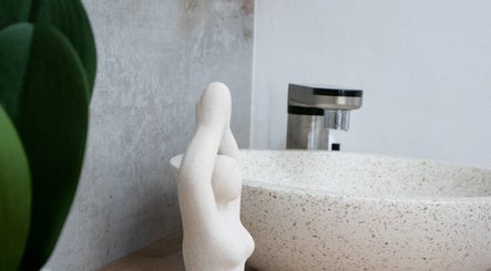 VH studio image 2