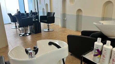 La Finesse Salon