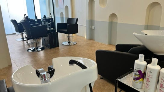 La Finesse Salon