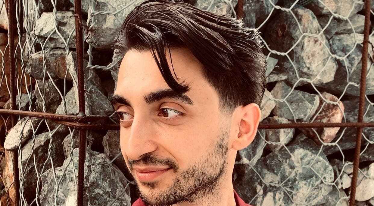 Tânăr cu stil elegant la Flossy Studio, Cluj-Napoca, Județul Cluj, RO.