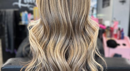 Slayed by Shy изображение 3