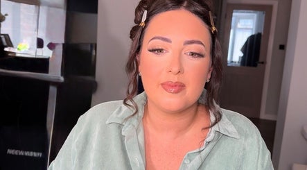 Jade Key Makeup Artist