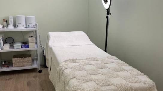 Luella Beauty Bar