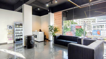 HANNAH VOGUE UNISEX SALON