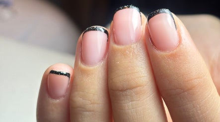 Maebs Nails slika 3