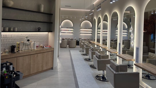 Cloud Nine - Beauty Salon & Spa