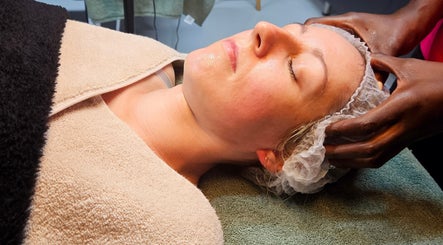 Louerbeautyandspa@Gmail.Com image 3