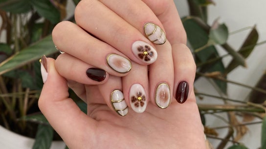 THE NAIL TECH