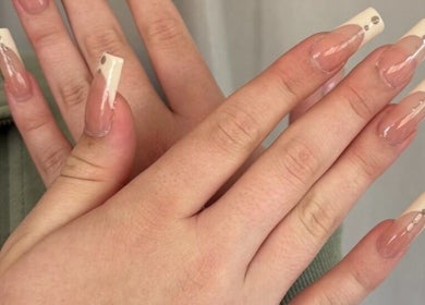 Stylish acrylic nails at Mara's Beautyy Co, Tin Can Bay, Queensland, AU showcasing elegance and precision.
