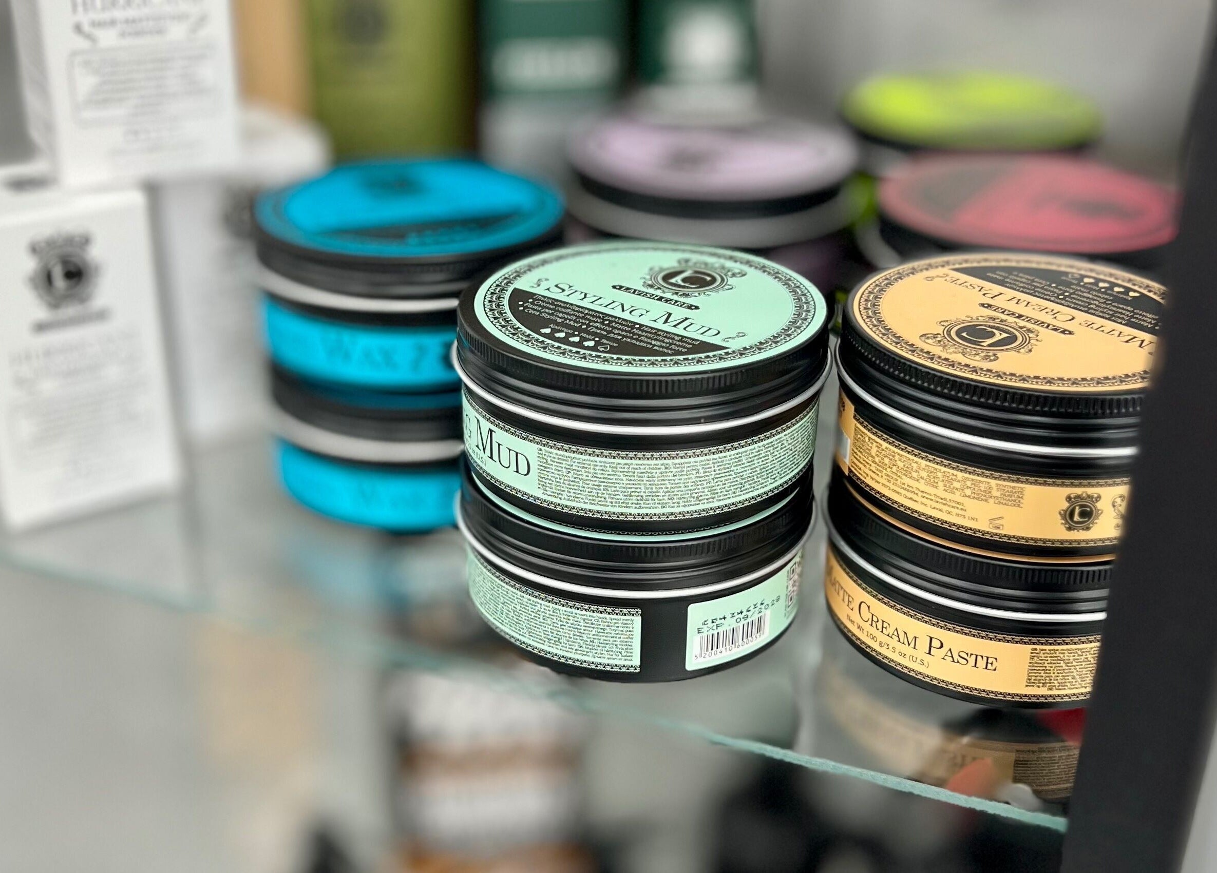 Продукти за коса на рафт в DIVO barberstudio, Бургас, Бургас, BG.