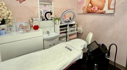 Permanent Beauty by Zara image 2