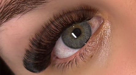 Close-up of luxurious eyelash extension at Kailey’s Beauty Room, Lowestoft, England, GB.
