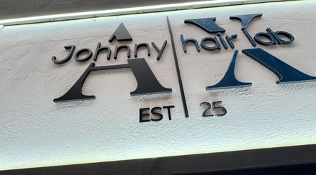 Johnny hair lab