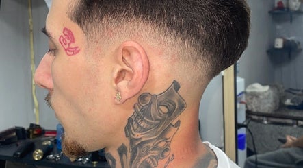VLM Barber image 3
