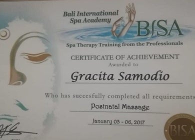 Certificate from Aromagrace Health Beauty Care in Hong Kong Island, HK showcasing spa training achievement.