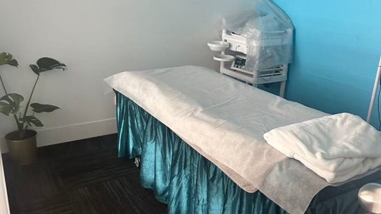 Lucky Charm Beauty Massage