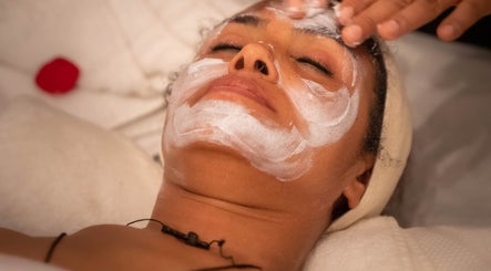 Adona Spa Lodge PLc image 3