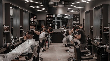 Al Hamra | 30 Degrees Barbershop, bild 3