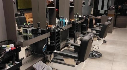 Al Aarid | 30 Degrees Barbershop image 3