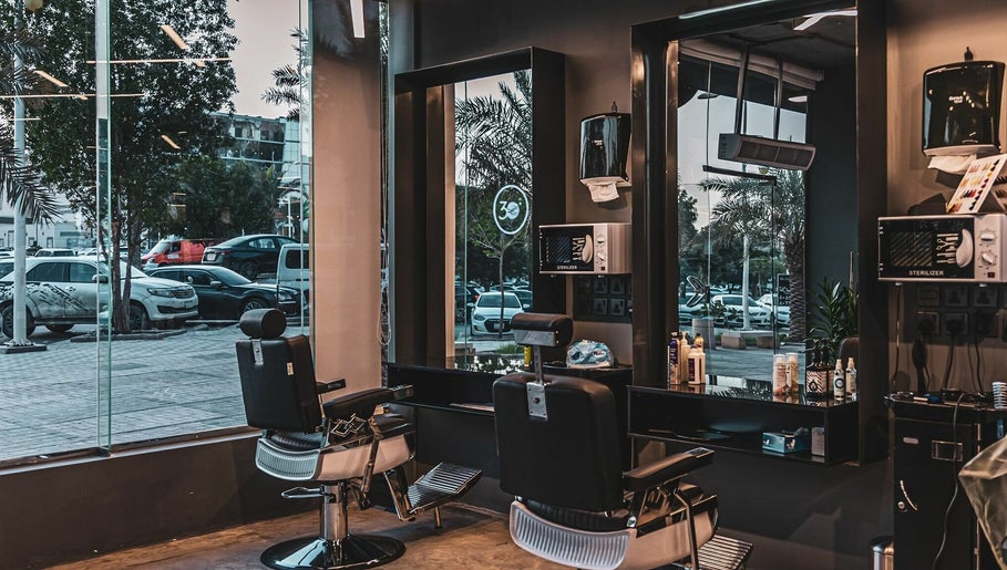 Dhahran 30 Degrees Barbershop  | AlQusur Branch – obraz 1