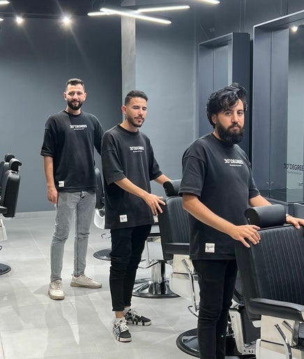 Εικόνα Jeddah 30 Degrees Barbershop Alnaeem 2