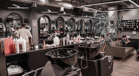 AlWaha 30 Degrees Barbershop, bilde 2