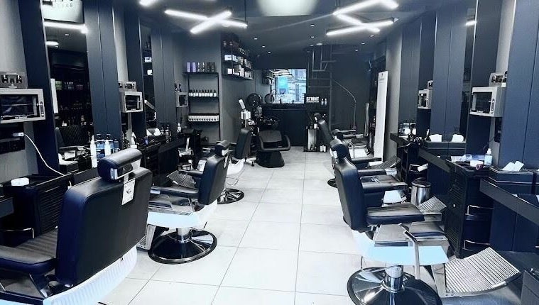 Al Khobar 30 Degrees Barbershop | Olaya Branch зображення 1