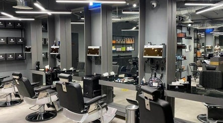 AlYasmin 30 Degrees Barbershop Bild 2