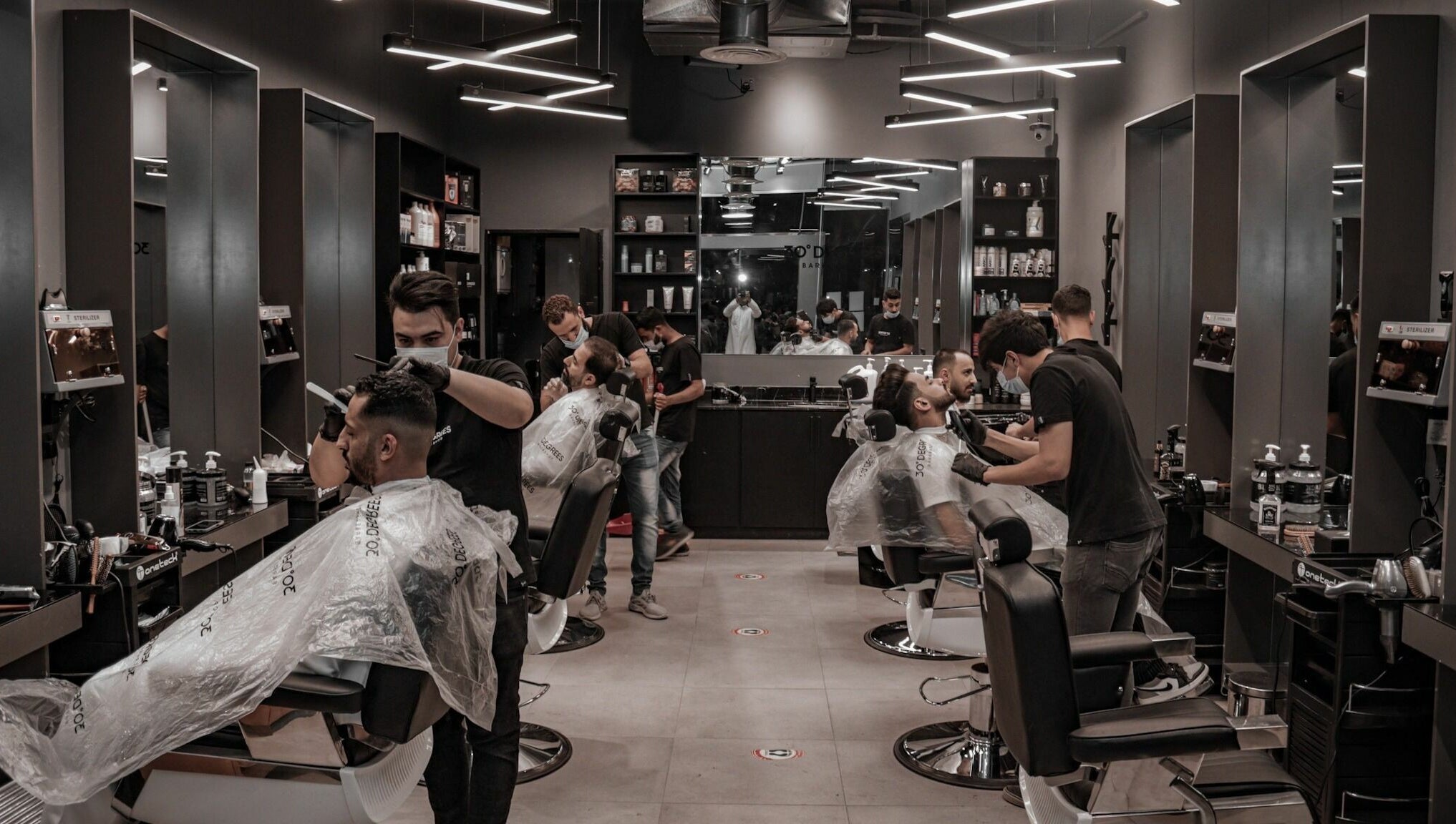 Modern interior of Al Hamra | 30 Degrees Barbershop in Riyadh, Riyadh Province, SA, showcasing stylish grooming.