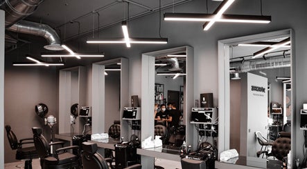 AL Falah 30 Degrees Barbershop изображение 2