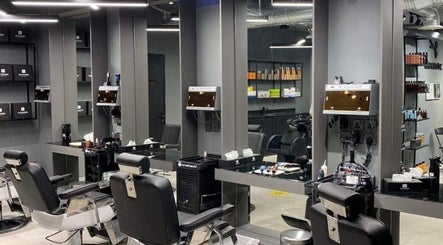 AL Falah 30 Degrees Barbershop изображение 3