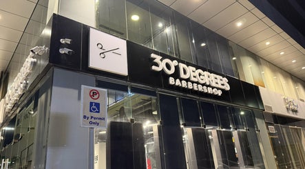 Jeddah 30 Degrees Barbershop Alnaeem image 2
