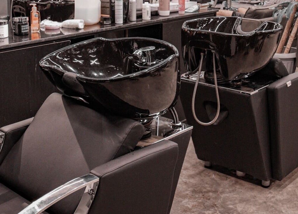 Luxurious salon wash station at AlWaha 30 Degrees, Riyadh, منطقة الرياض, SA offers premium hair care.