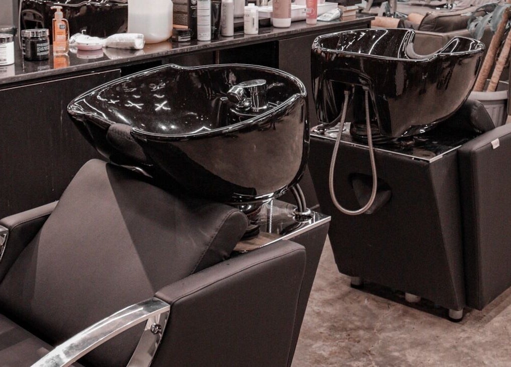 Luxurious salon wash station at AlWaha 30 Degrees, Riyadh, منطقة الرياض, SA offers premium hair care.