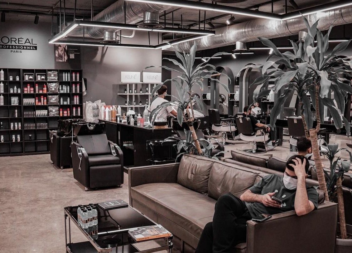 Interior of AlYasmin 30 Degrees, a stylish salon in Riyadh, Saudi Arabia, SA, showcasing modern design and amenities.