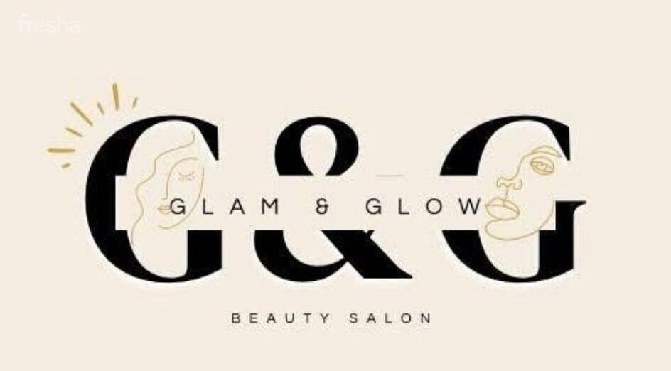 Logo de GLAM & GLOW, salón de belleza en Solidaridad, MX, destacando elegancia y estilo.