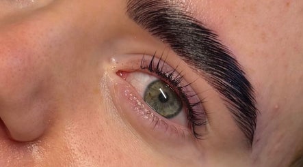 Close-up of expertly styled brows at Lashedbycourtxx in Dukinfield, England, GB.