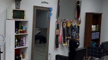 Michelle Mado Hair Braiding Salon image 3