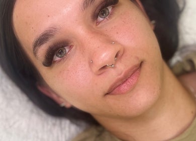 Lash extensions at M&M BEAUTY in Kelso, Queensland, AU showcasing elegant eye enhancement.