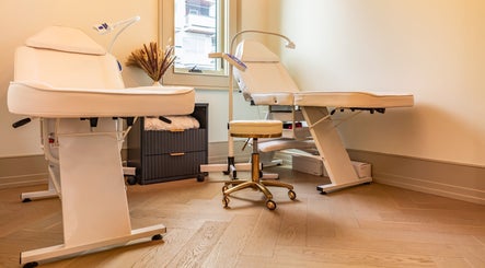 Confidents Teeth Whitening