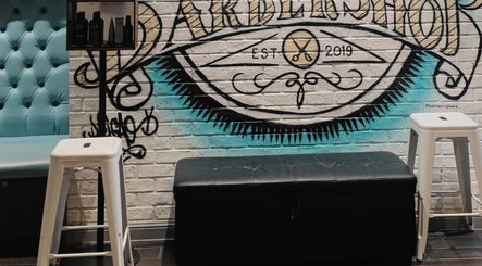DUKES BARBERSHOP ZETLAND, bilde 3