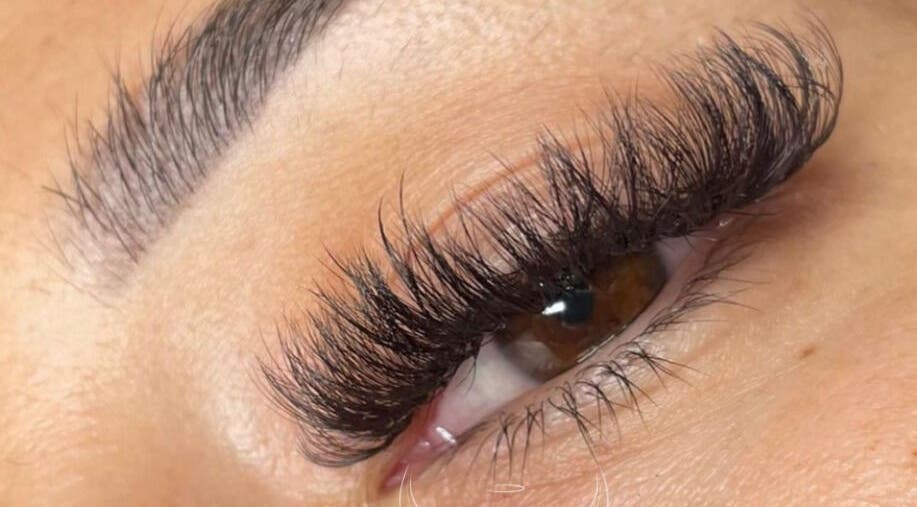 Stunning eyelash extensions at Angel Lashes by Hiruni, Chapel Hill, Queensland, AU.