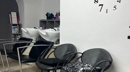 Valeriano hairstylist, bilde 3