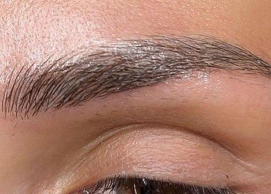 Perfectly shaped eyebrow by Viktoria Veleva PhiBrows, Sofia, Sofia City Province, BG showcasing expert microblading.